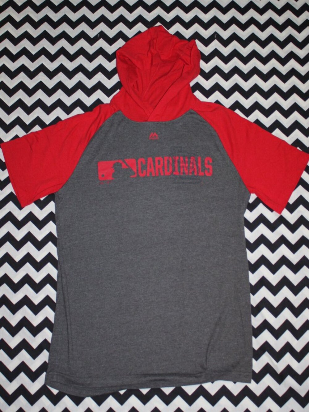 St. Louis Cardinals Majestic Hooded Baseball T-Shirt---Size: Medium